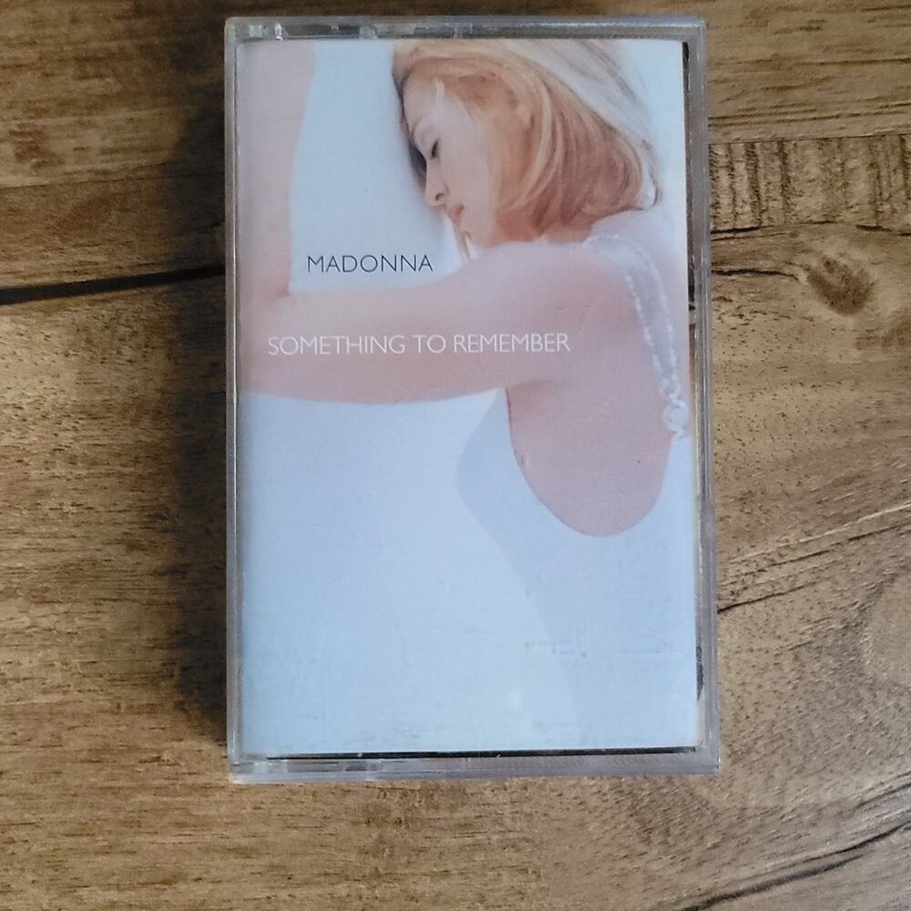 Vtg 1995 Madonna SOMETHING TO REMEMBER Cassette Tape